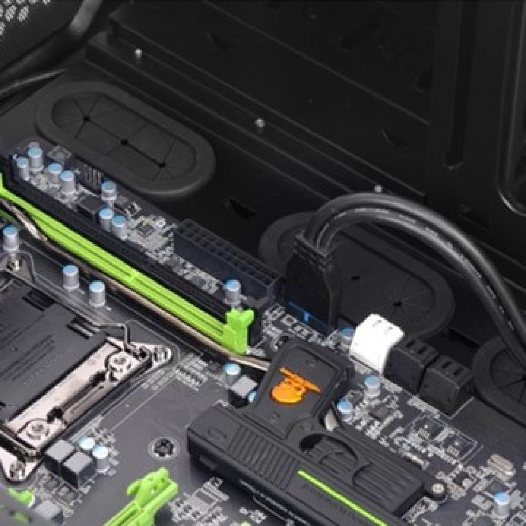 [31/08/2012] Thermaltake stellt neuen Midi-Tower vor: Armor Revo Gene (9)