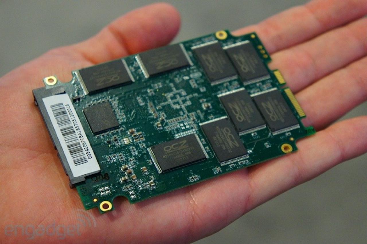 [13/09/2012] OCZ zeigt neue Vector-SSD mit Indilinx-Controller (2)