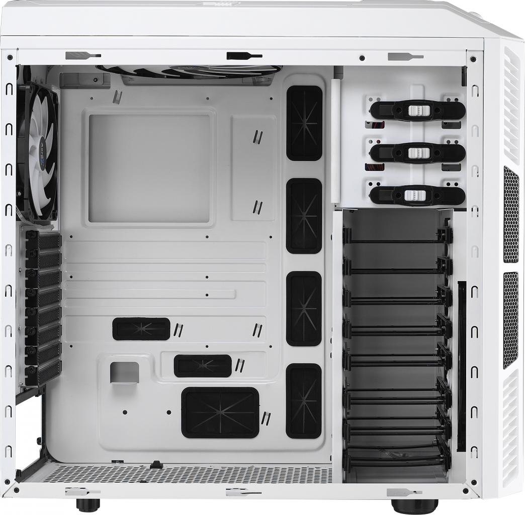 [19/09/2012] Aerocool XPredator X3 - weiß (4)