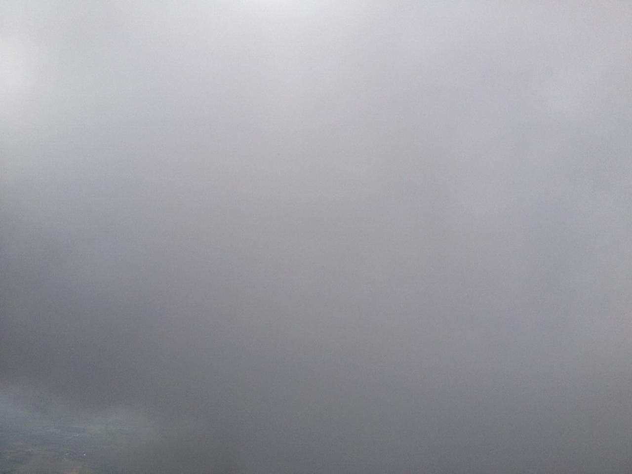[10/09/2012] 4 Minuten nach dem Start - iPhone-4S-Aufnahme beim Flug in die Stratosphäre (11)