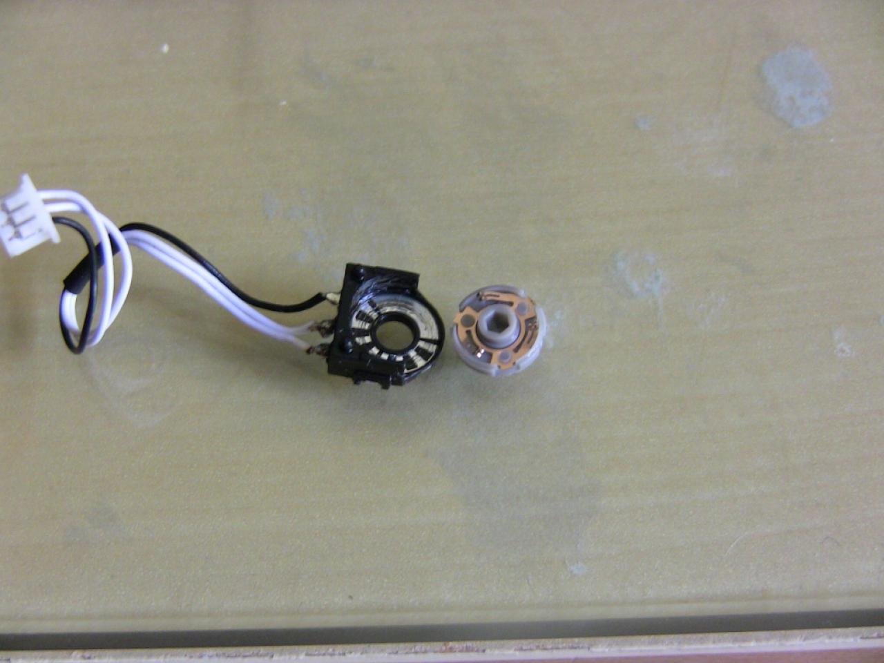 [25/09/2012] Mausrad der Roccat Kone+ und andere Mäuse reparieren: How-To im Forum (5)
