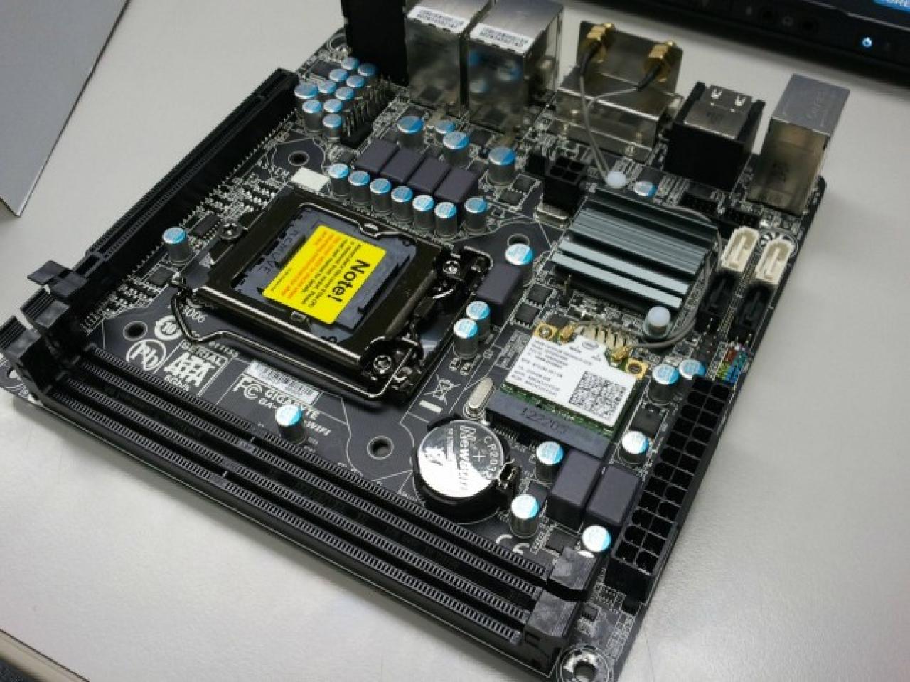 [09/09/2012] Gigabyte H77N-WiFi Mini-ITX mit Wireless-Display-Technik und Dual-LAN abgelichtet (1) (6)