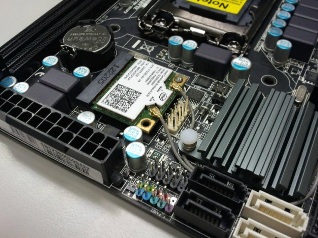 [09/09/2012] Gigabyte H77N-WiFi Mini-ITX mit Wireless-Display-Technik und Dual-LAN abgelichtet (1) (5)