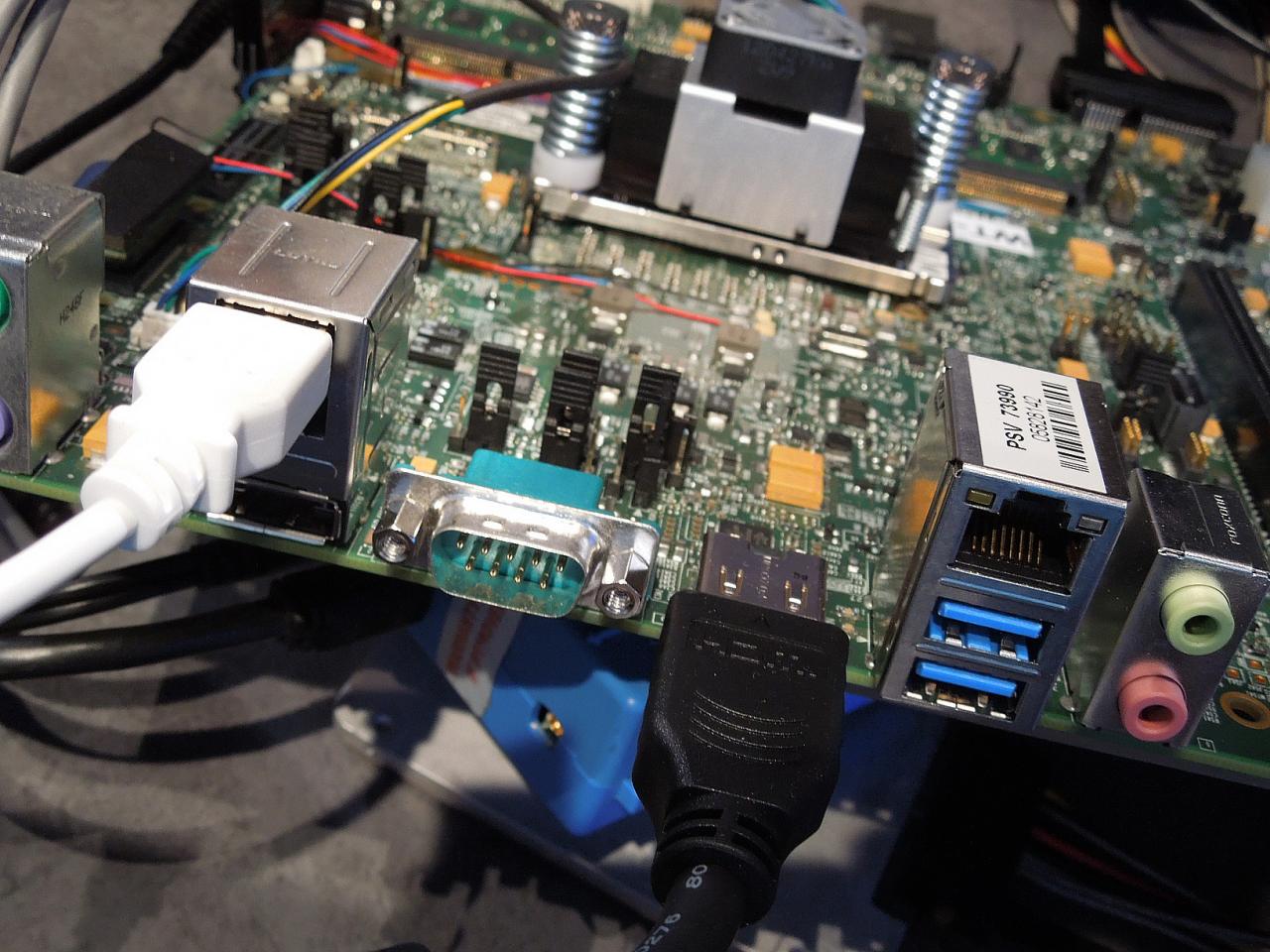[11/09/2012] Intel IDF 2012 Haswell Prototype System 0008