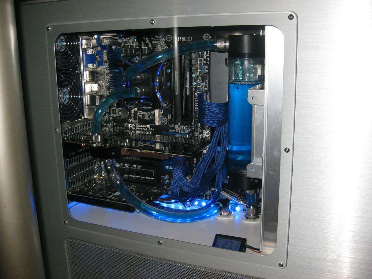 [21/09/2012] Update vom 23.09.: XXL-Gehäuse, PC in Schatztruhe und irre Casecons (32)