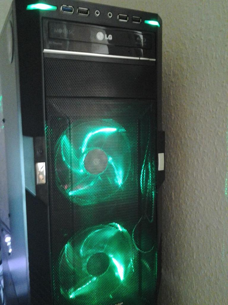 [21/09/2012] Update vom 23.09.: XXL-Gehäuse, PC in Schatztruhe und irre Casecons (41)