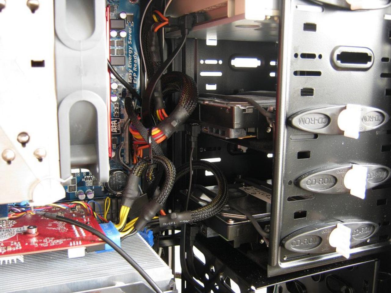 [21/09/2012] Update vom 23.09.: XXL-Gehäuse, PC in Schatztruhe und irre Casecons (54)