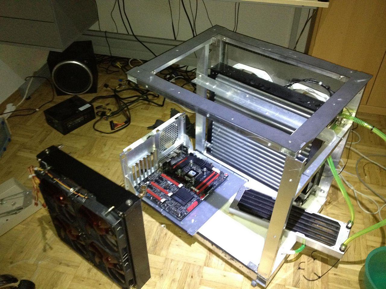 [21/09/2012] Update vom 23.09.: XXL-Gehäuse, PC in Schatztruhe und irre Casecons (59)