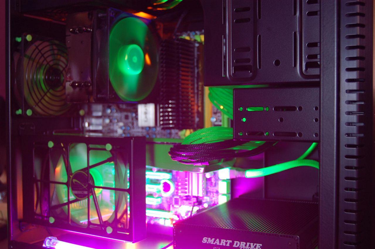 [19/09/2012] Update vom 19.09. mit neuen Edel-Casemods, hochwertigem Zubehör und mehr (11)
