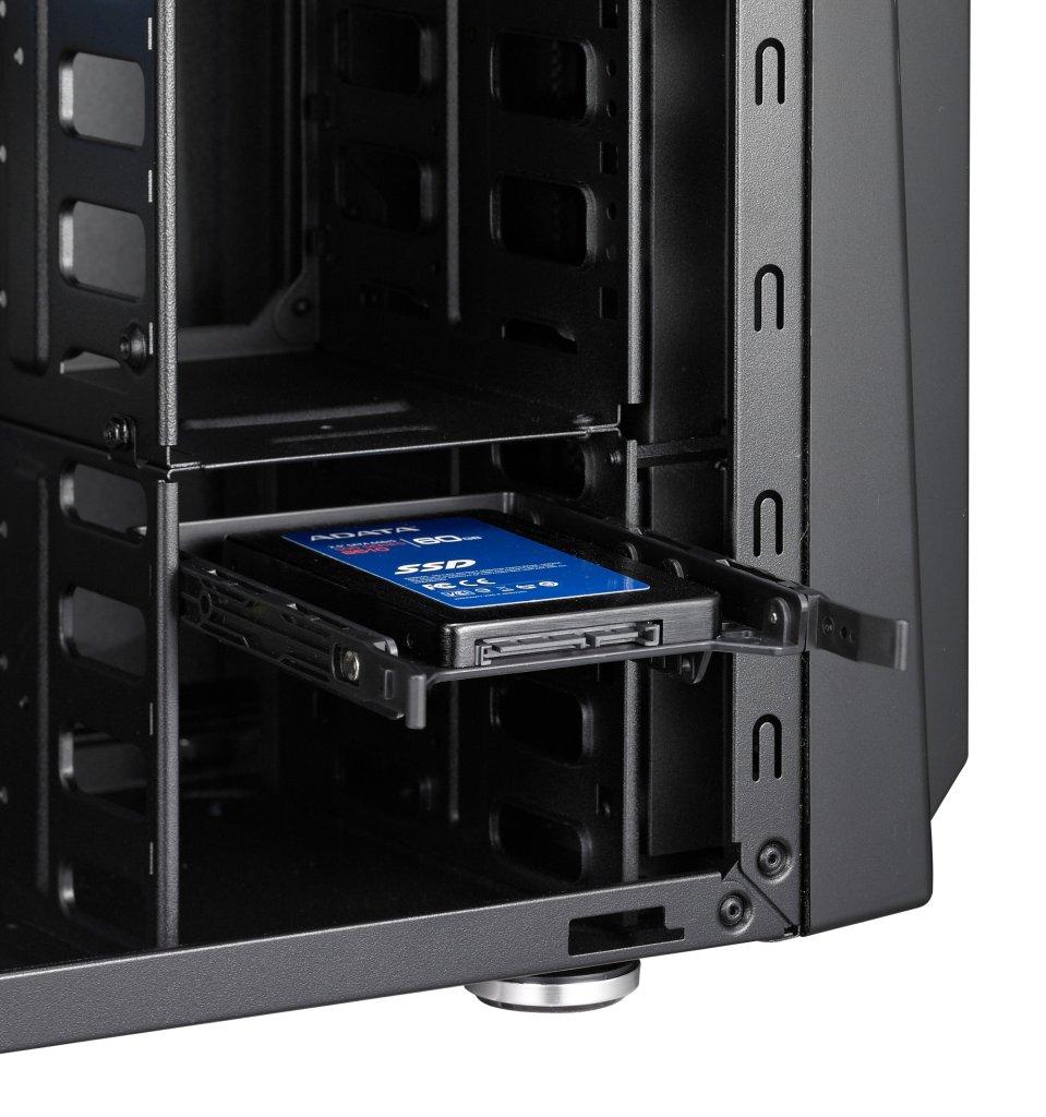 [25/09/2012] Cooler Master stellt neues Scout-2-Gehäuse vor (10)