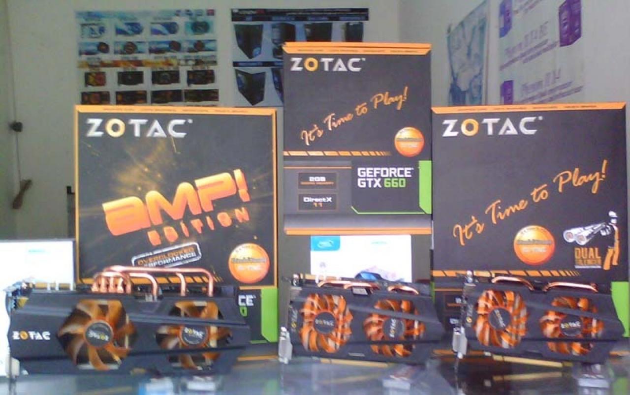 [10/09/2012] Zotac Geforce GTX 680 AMP, GTX 660Ti AMP und GTX 660 AMP (von links nach rechts)