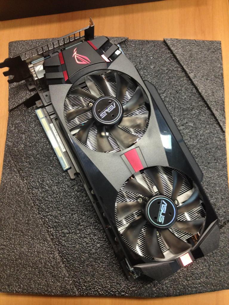 [13/09/2012] Asus zeigt die ROG Matrix HD 7970 Platinum - mit Unboxing-Bildern (3)
