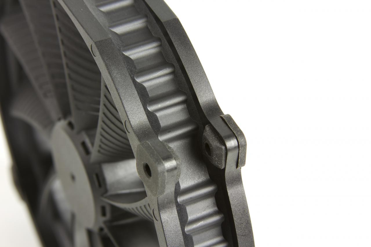 [17/09/2012] Scythe erweitert Glide-Stream-Serie um 140-mm-Modelle (3)