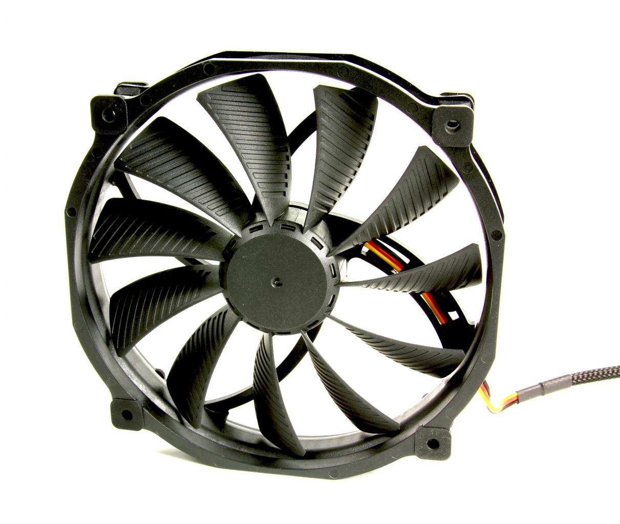 [17/09/2012] Scythe erweitert Glide-Stream-Serie um 140-mm-Modelle (4)