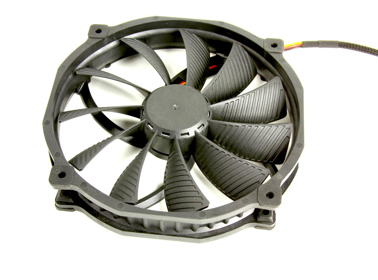 [17/09/2012] Scythe erweitert Glide-Stream-Serie um 140-mm-Modelle (6)