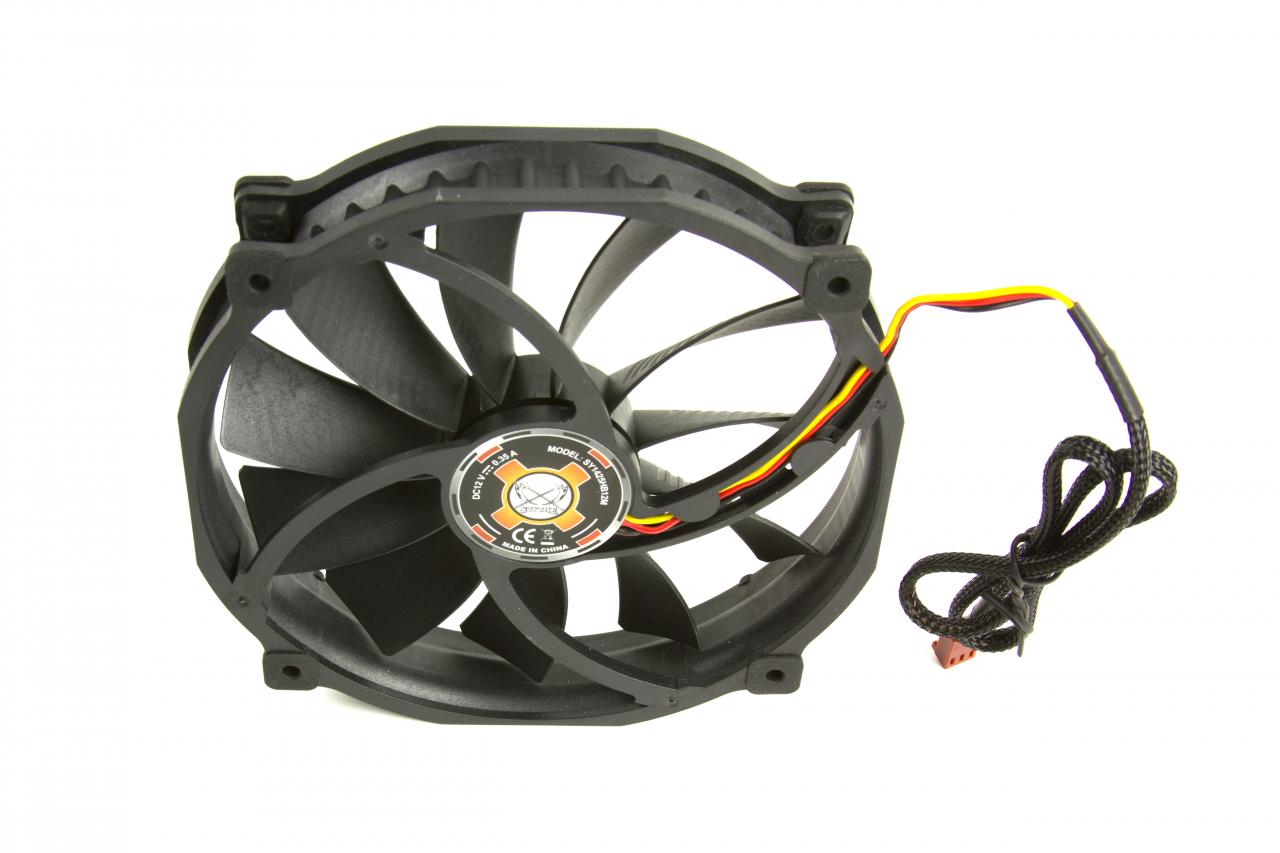 [17/09/2012] Scythe erweitert Glide-Stream-Serie um 140-mm-Modelle (9)