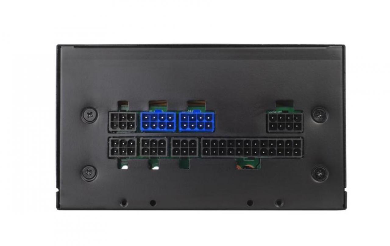 [13/09/2012] Silverstone Strider-Serie wird um ST55F-G und ST65F-G erweitert (4)