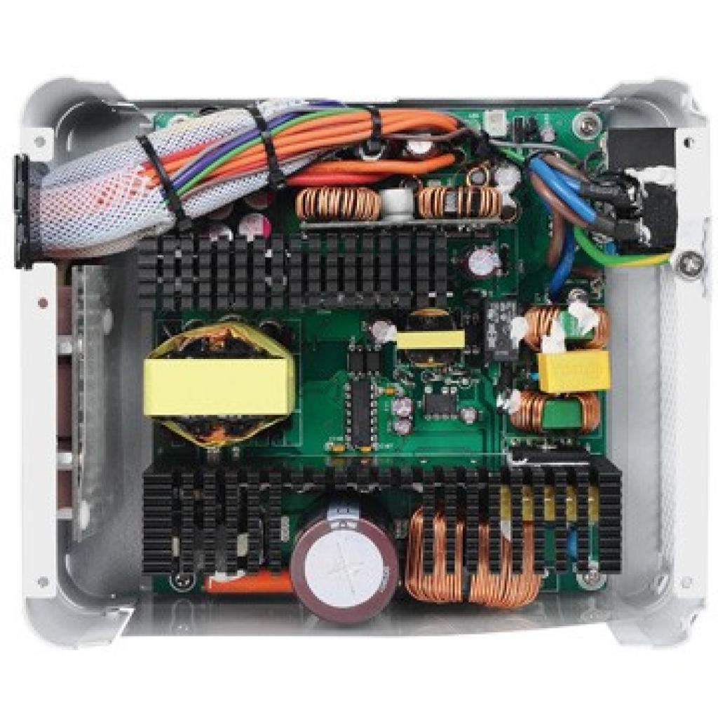 [26/09/2012] Thermaltake stellt neue Platin-Netzteile mit 600 und 700 Watt vor (8)