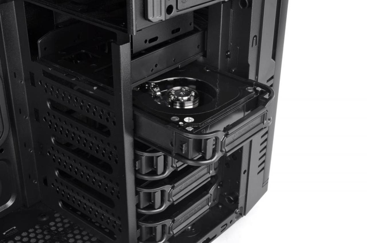 [20/09/2012] Thermaltake Soprano (6)