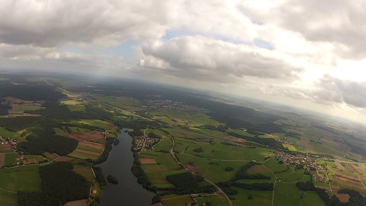 [07/09/2012] Wetterballon mit HD HERO 2 filmt aus dieser Perspektive