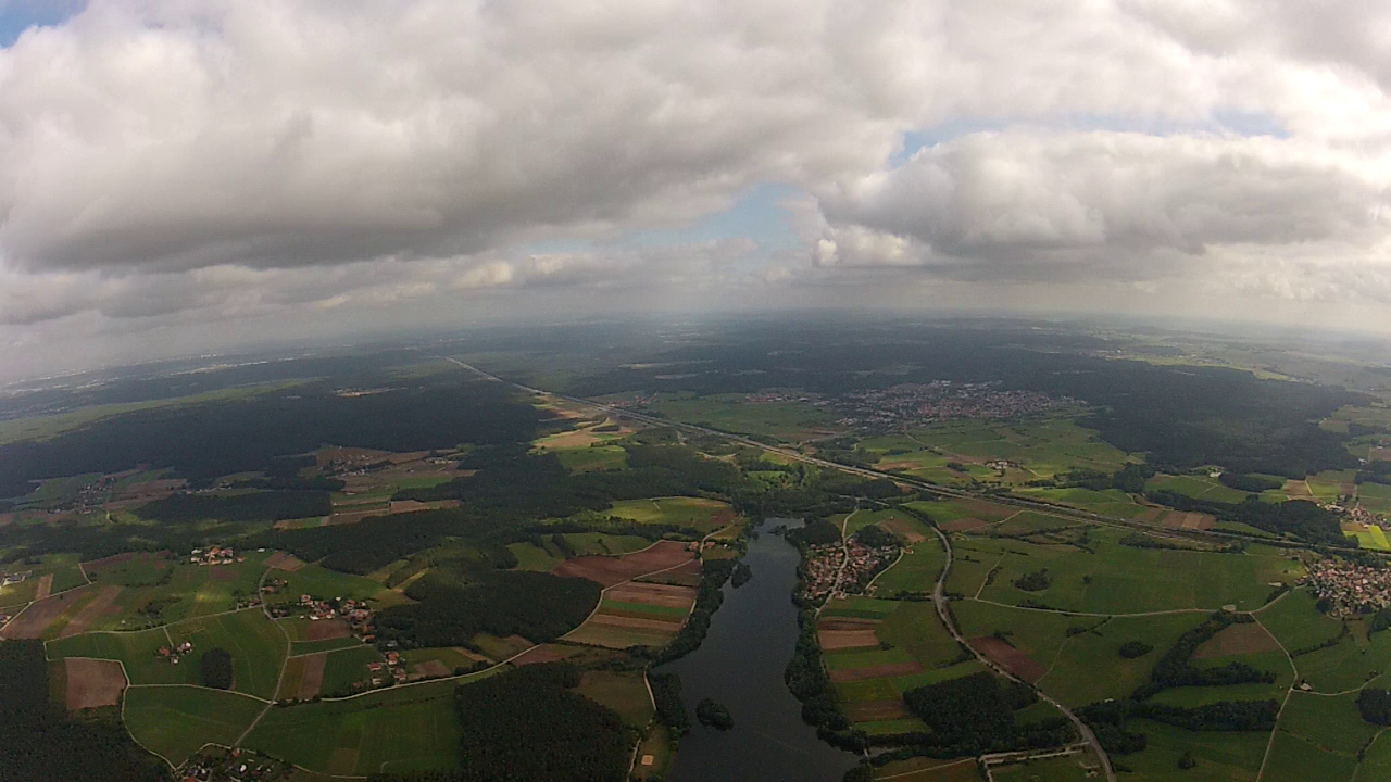 [07/09/2012] Wetterballon mit HD HERO 2 filmt aus dieser Perspektive