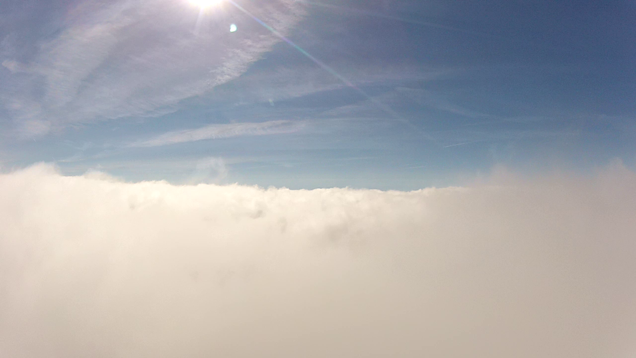 [07/09/2012] Wetterballon mit HD HERO 2 filmt aus dieser Perspektive