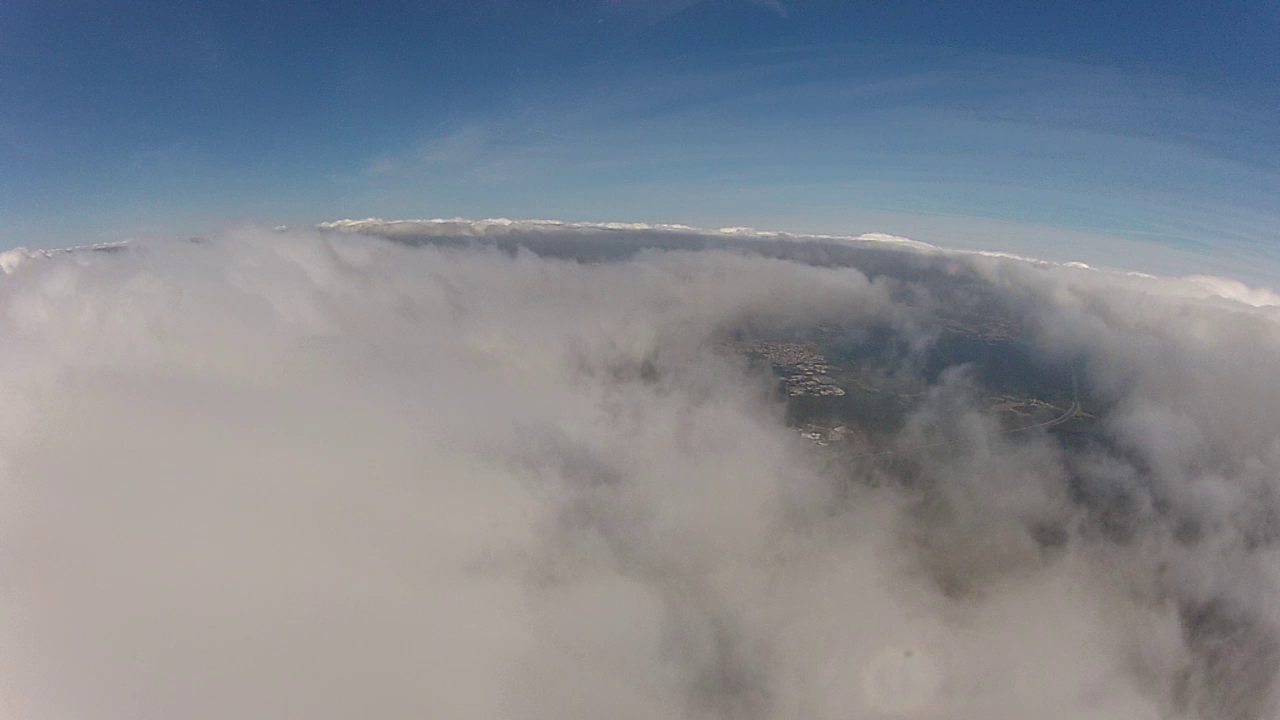 [07/09/2012] Wetterballon mit HD HERO 2 filmt aus dieser Perspektive