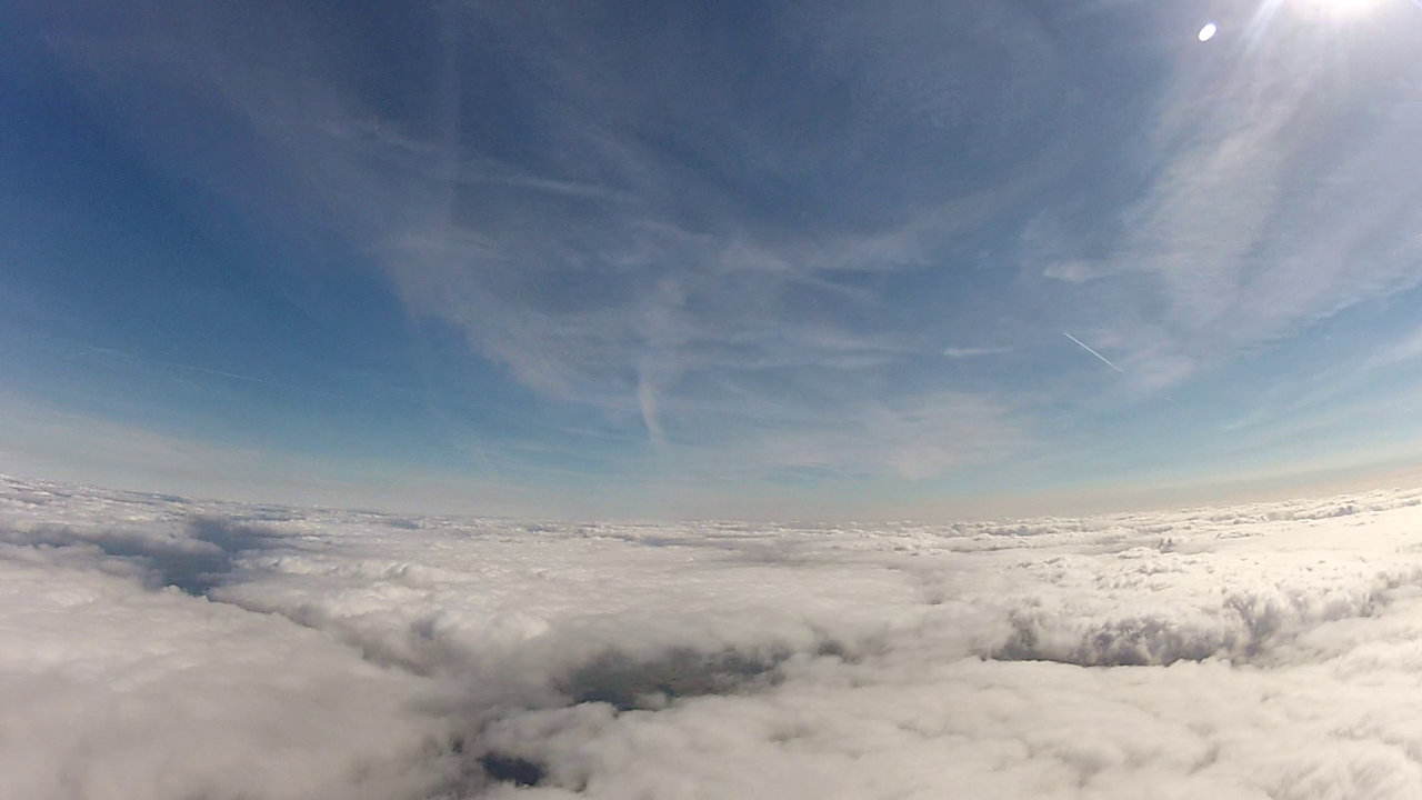 [07/09/2012] Wetterballon mit HD HERO 2 filmt aus dieser Perspektive