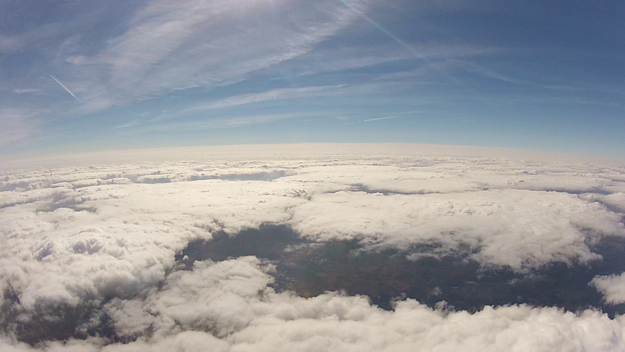[07/09/2012] Wetterballon mit HD HERO 2 filmt aus dieser Perspektive