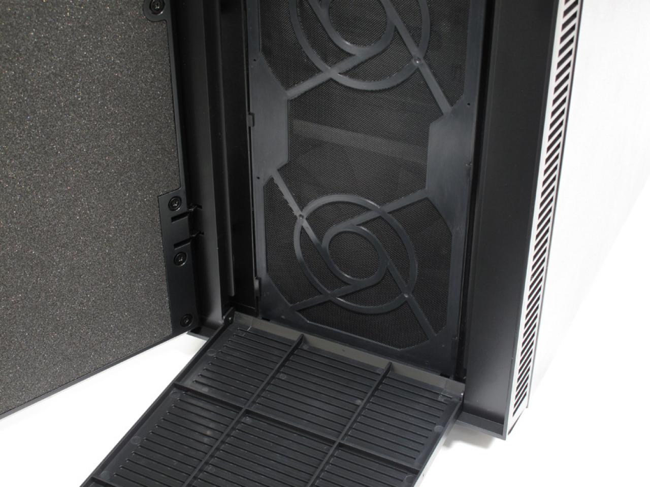 [17/10/2012] Fractal Design Define R4 PCGH-Edition (21)
