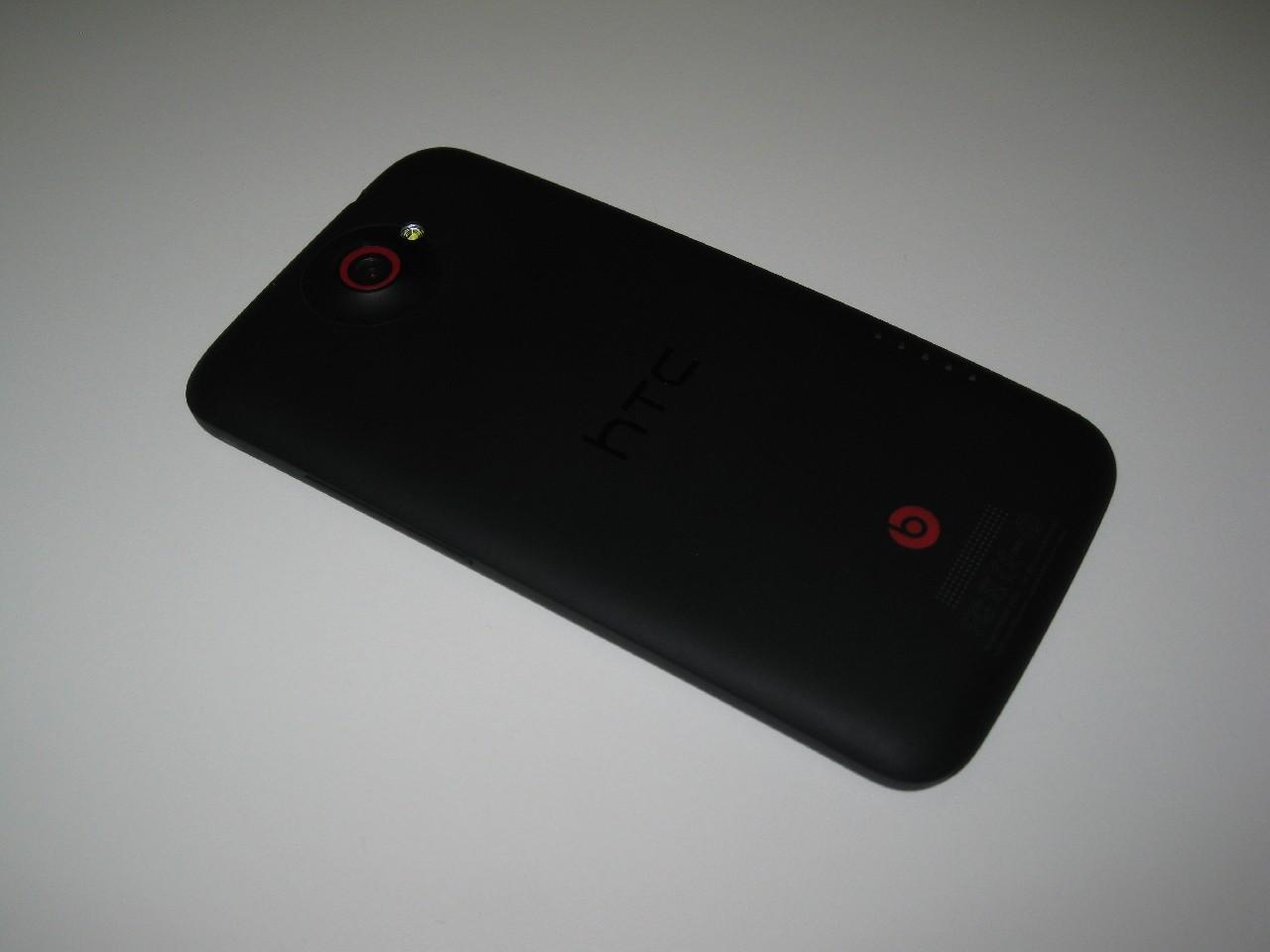 [01/10/2012] HTC One X+ im Hands-on-Test: Neues High-End-Smartphone mit Android 4.1 Jelly Bean und Tegra 3+ (1)