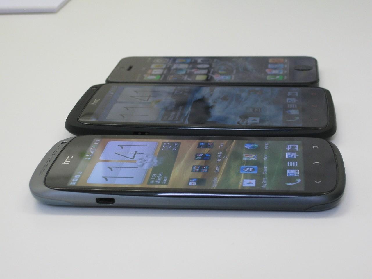 [01/10/2012] Im Vergleich: One S (vorne), One X+ und iPhone 5 (2)