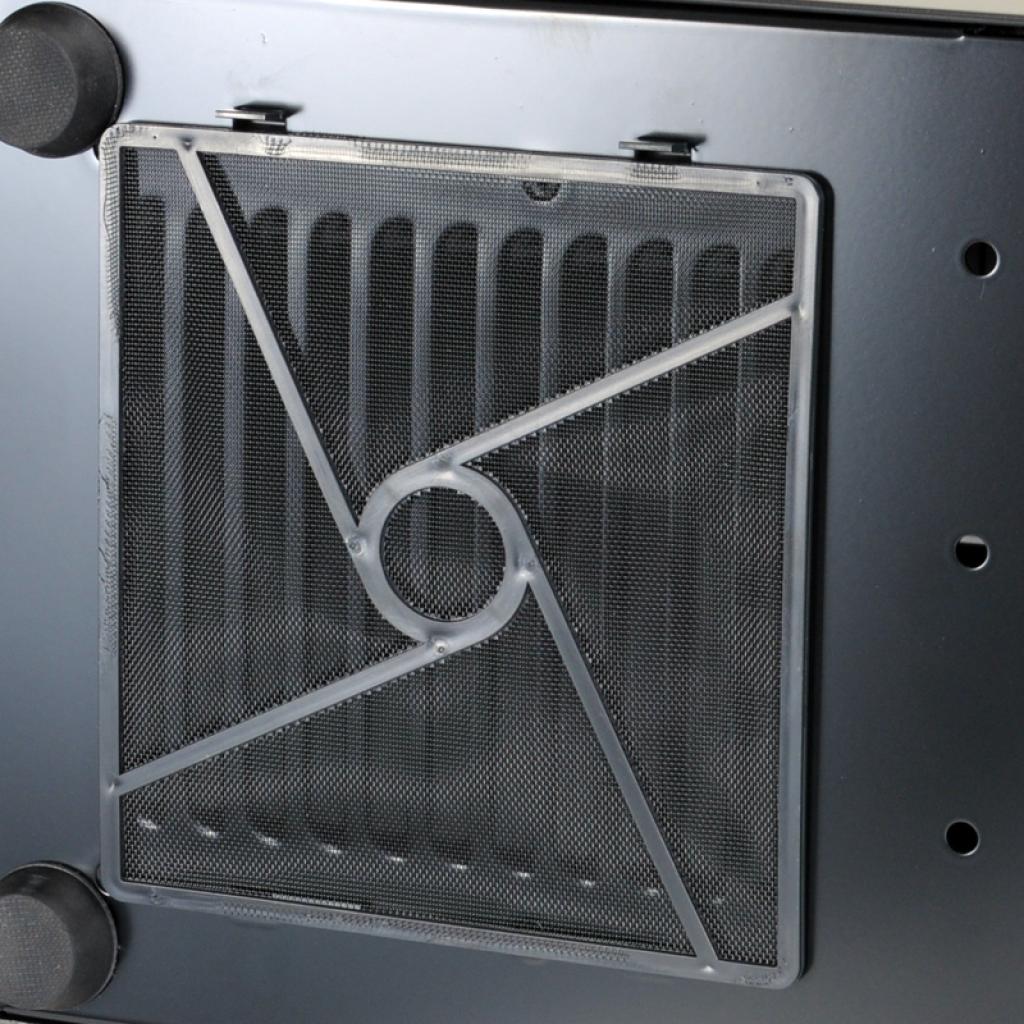 [02/10/2012] Lian Li startet weltweiten Modding-Contest zum PC-7H (14)