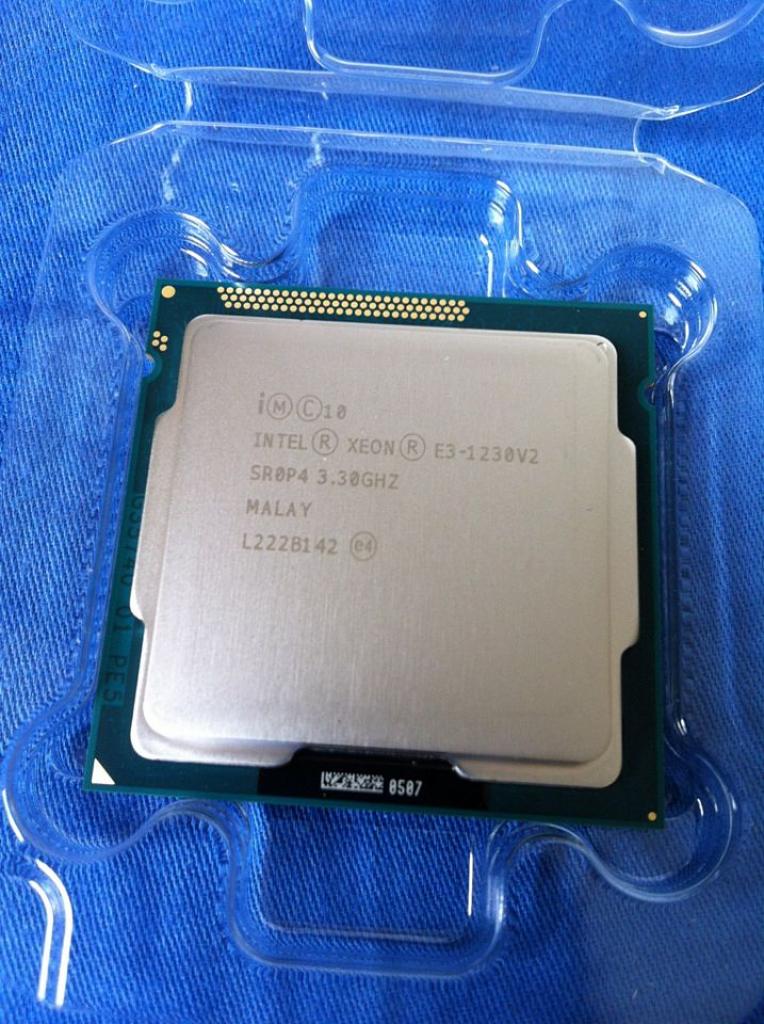 [19/10/2012] Update vom 21.10. mit zerbröseltem CPU-Kern (14)