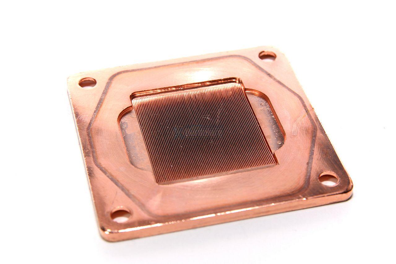 [15/10/2012] Cooler Master Eisberg Prestige 120L/240L: Vorabtest der Wasserkühlungen im PCGHX-Forum (9)