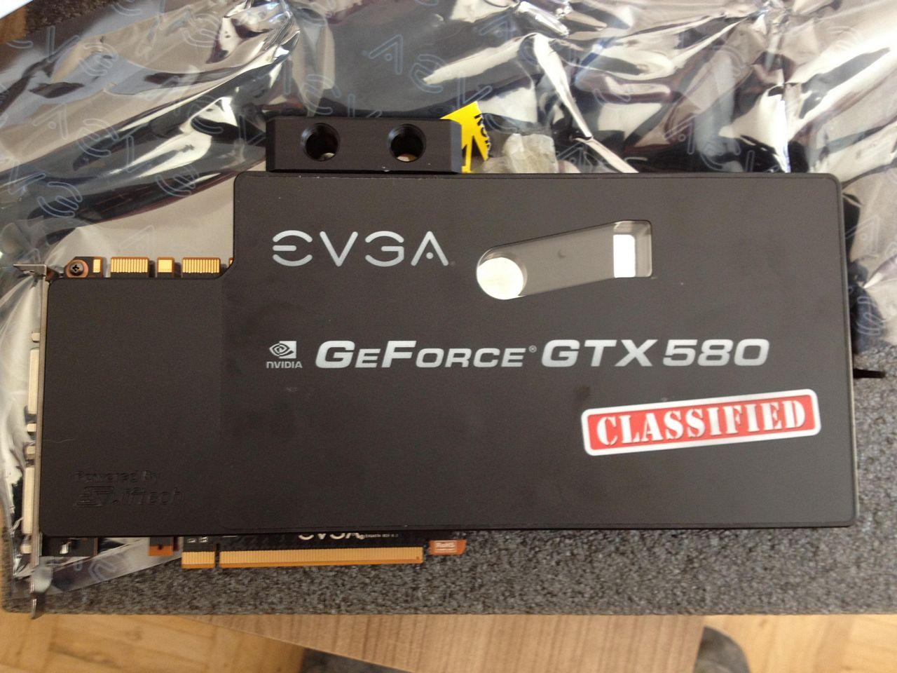 [02/10/2012] Update vom 03.10. mit Fermi-Prototyp, 3dfx-Basteleien und High-End-Boliden (32)
