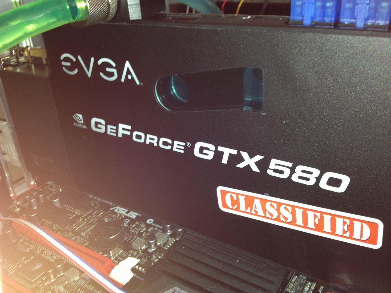 [02/10/2012] Update vom 03.10. mit Fermi-Prototyp, 3dfx-Basteleien und High-End-Boliden (34)