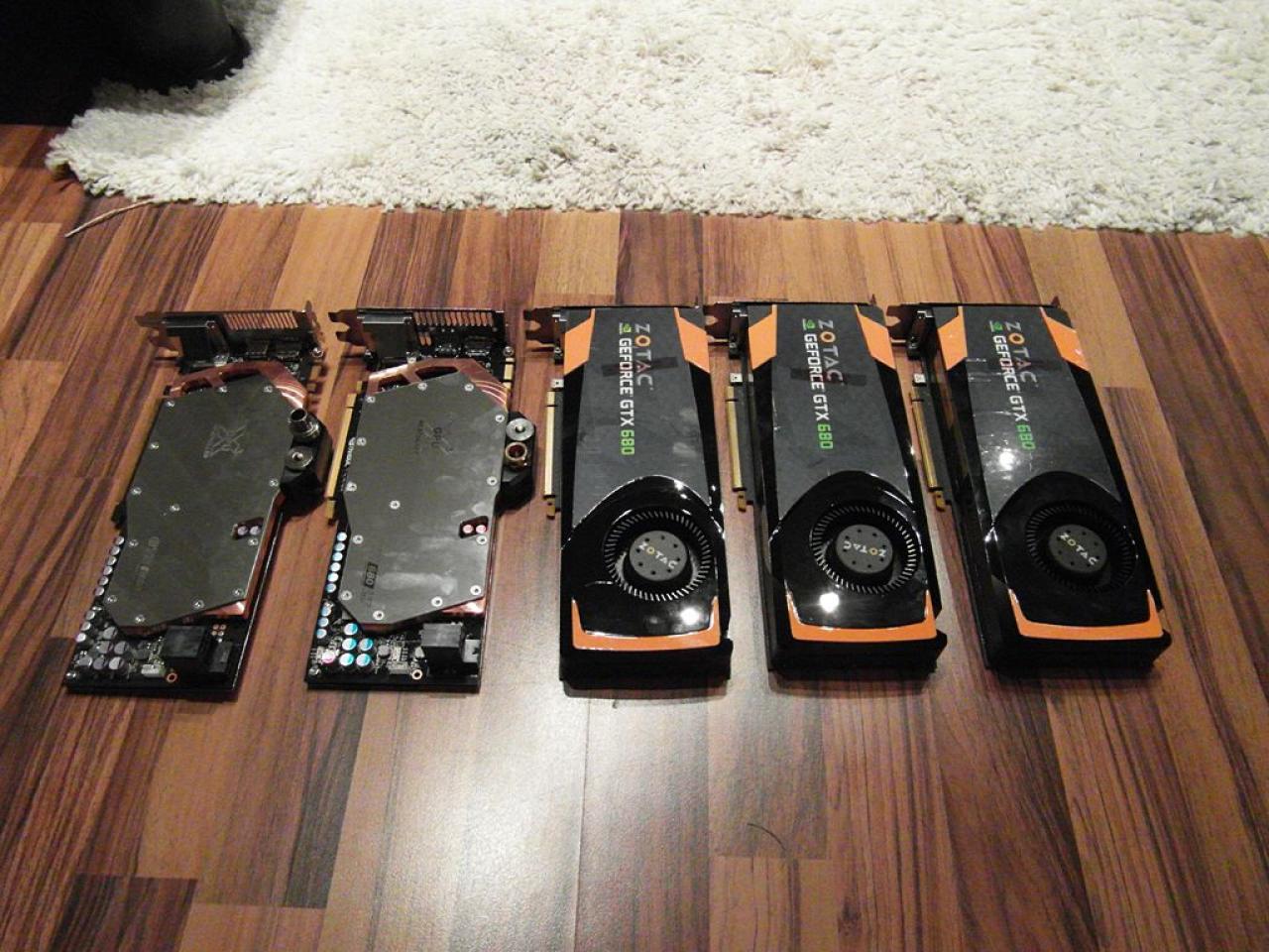[02/10/2012] Update vom 03.10. mit Fermi-Prototyp, 3dfx-Basteleien und High-End-Boliden (47)