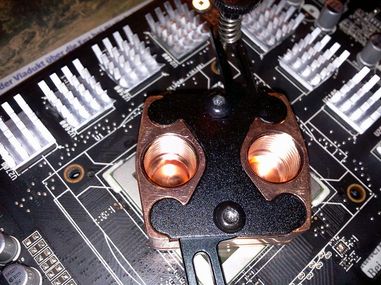 [02/10/2012] Update vom 03.10. mit Fermi-Prototyp, 3dfx-Basteleien und High-End-Boliden (57)