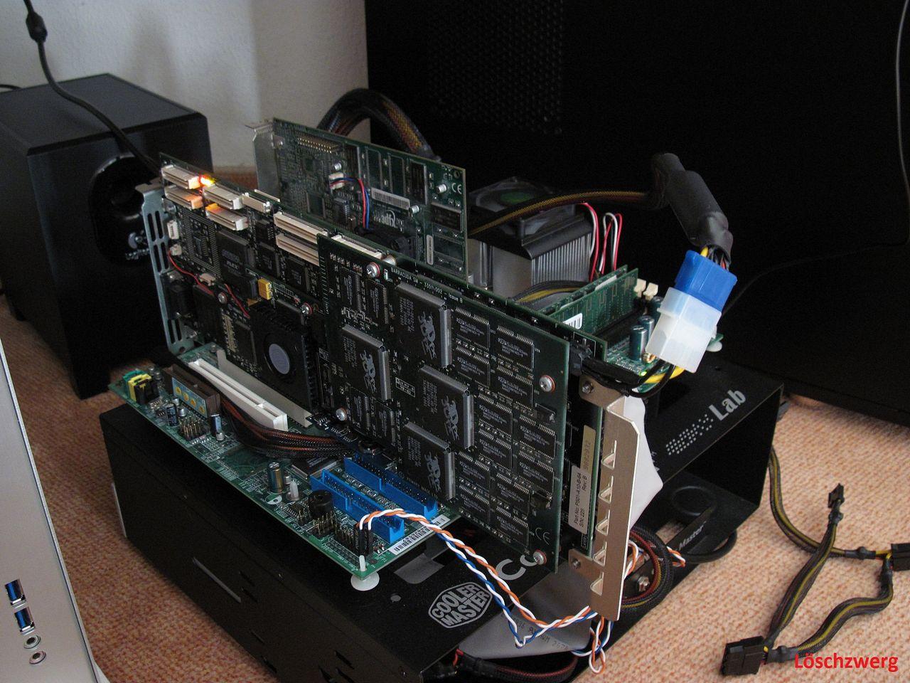 [02/10/2012] Update vom 03.10. mit Fermi-Prototyp, 3dfx-Basteleien und High-End-Boliden (67)