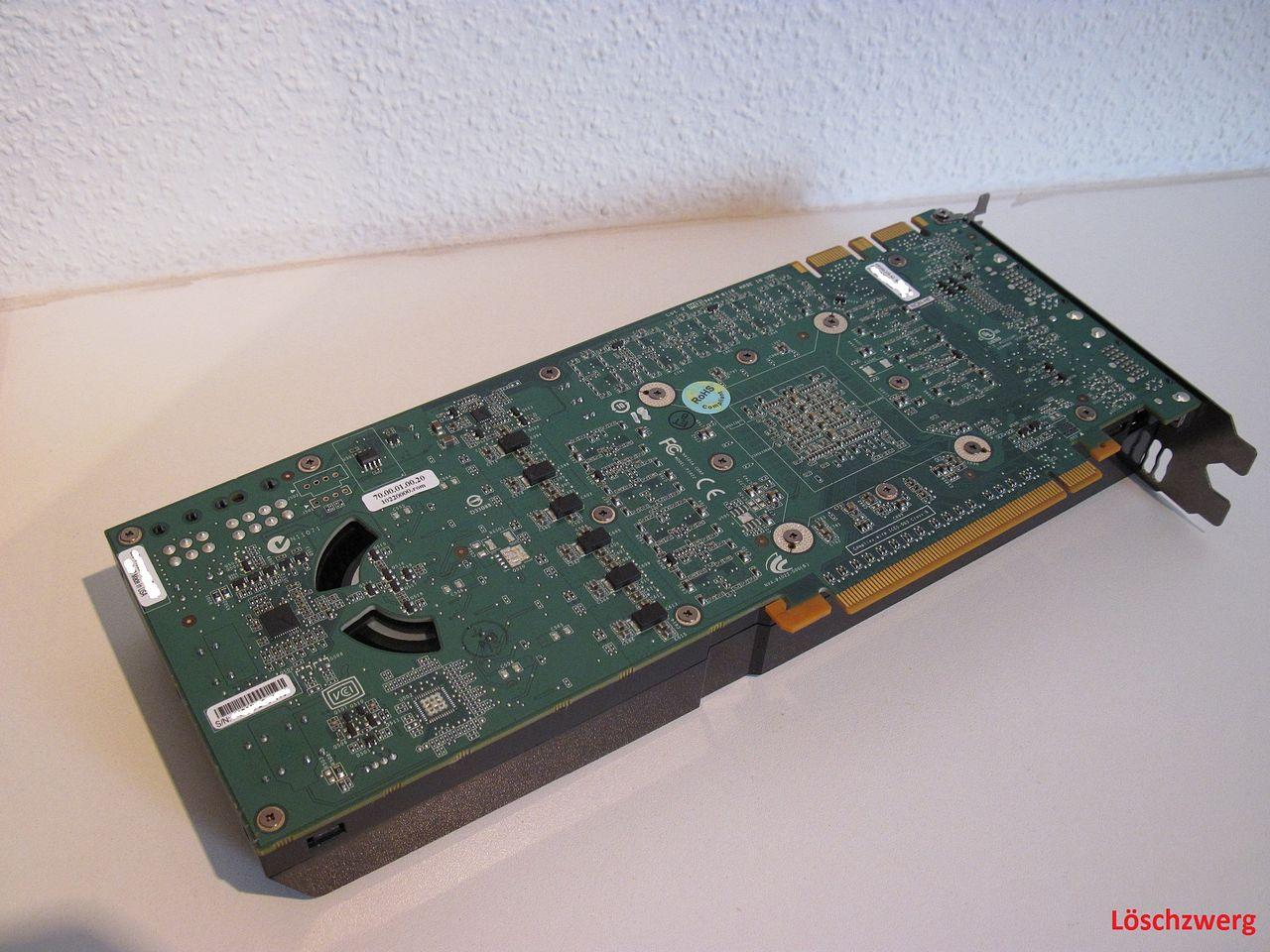[02/10/2012] Update vom 03.10. mit Fermi-Prototyp, 3dfx-Basteleien und High-End-Boliden (72)