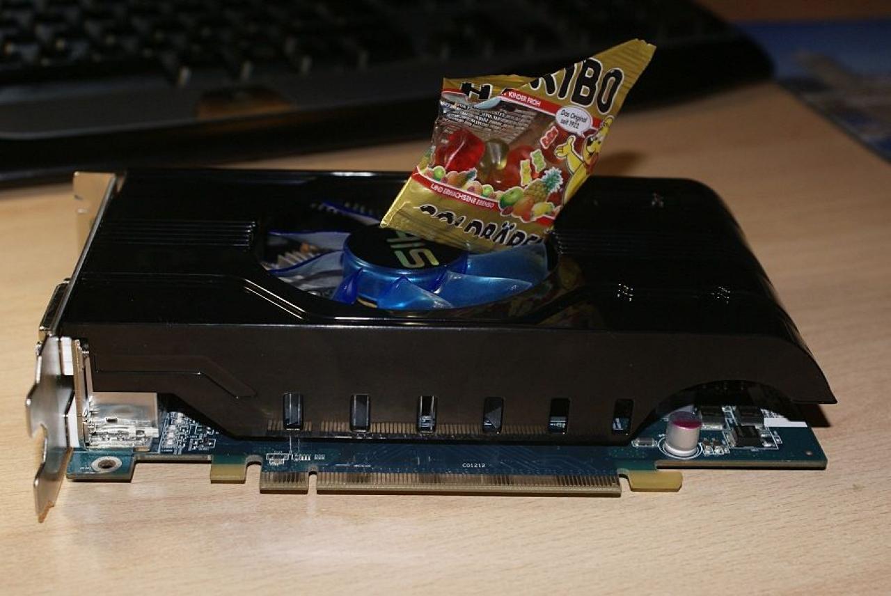 [02/10/2012] Update vom 03.10. mit Fermi-Prototyp, 3dfx-Basteleien und High-End-Boliden (82)