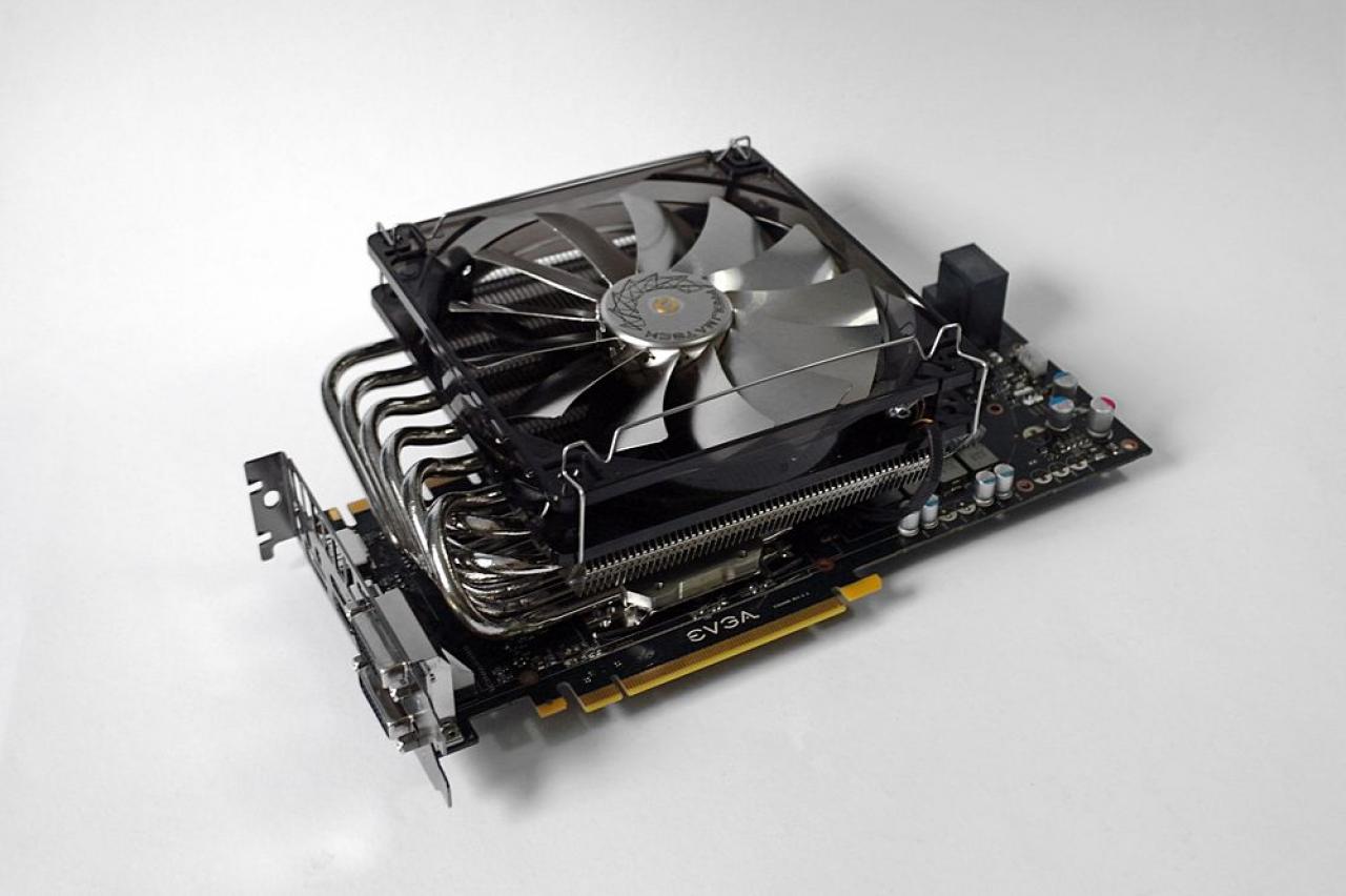 [02/10/2012] Update vom 03.10. mit Fermi-Prototyp, 3dfx-Basteleien und High-End-Boliden (92)