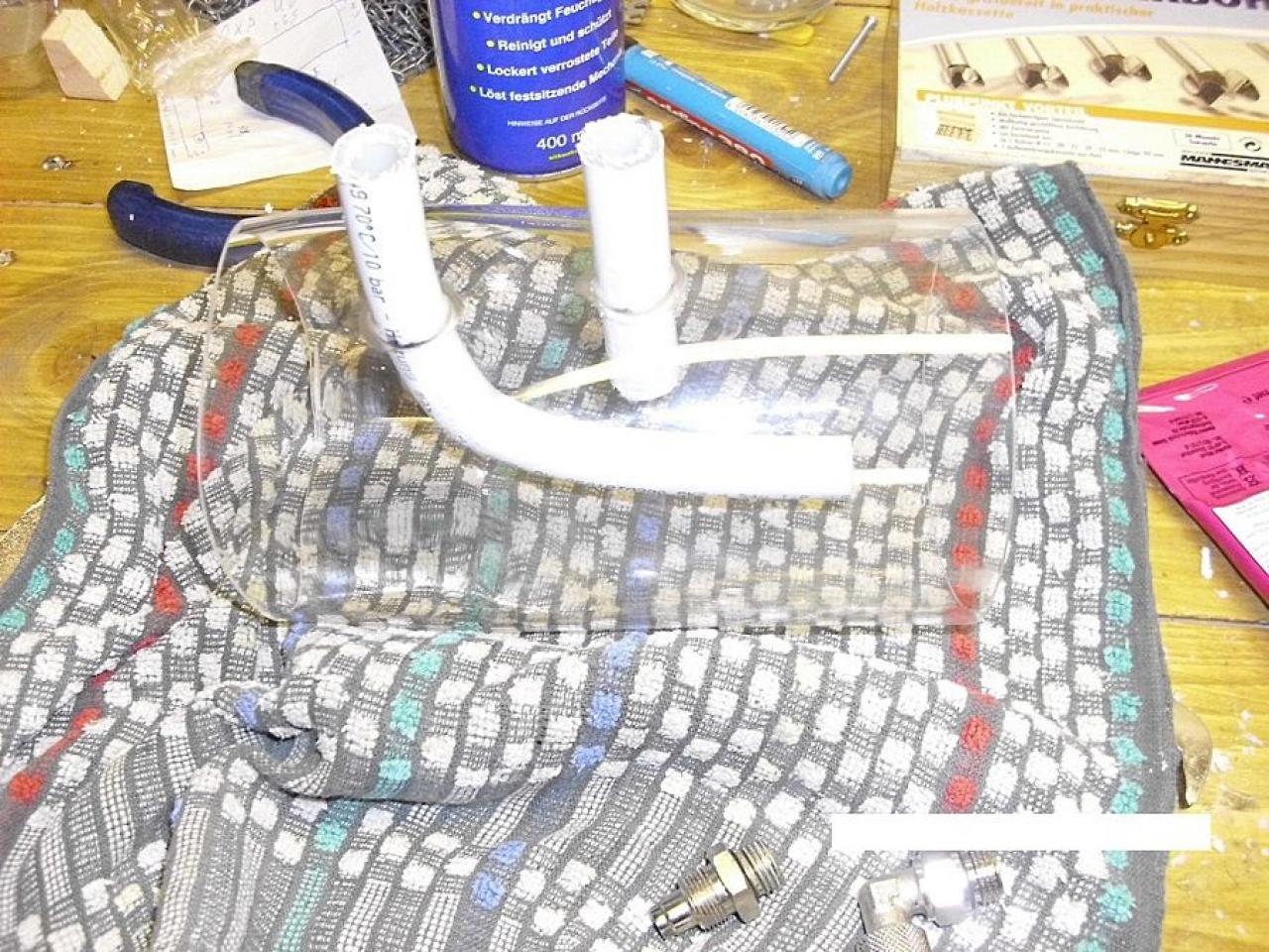 [12/10/2012] Update vom 13.10. mit selbst gebautem Ausgleichsbehälter (17)