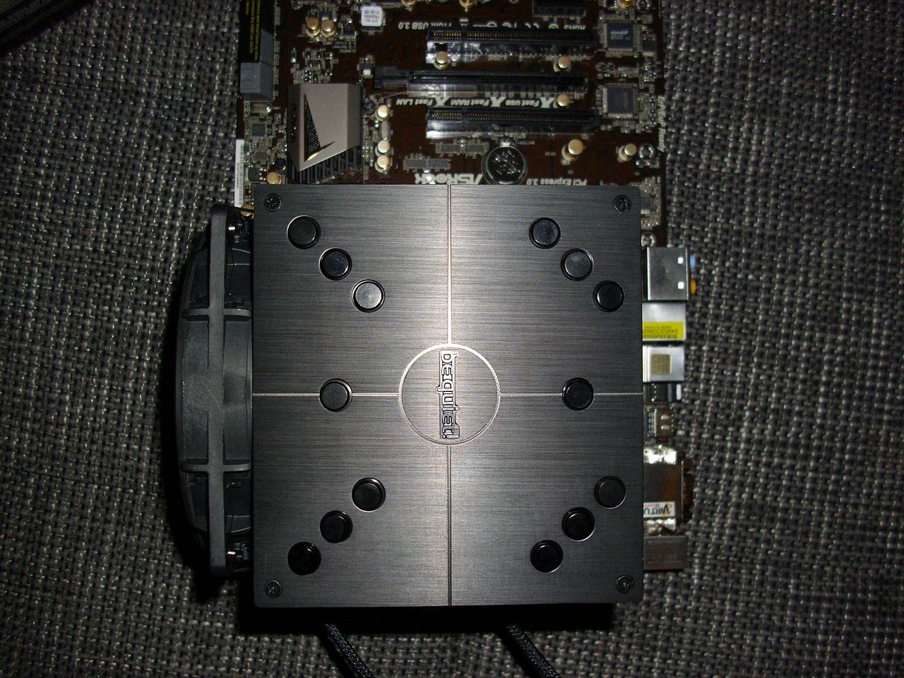 [12/10/2012] Update vom 14.10. mit neuen Luftkühlungen und cool in Szene gesetzter Hardware (25)