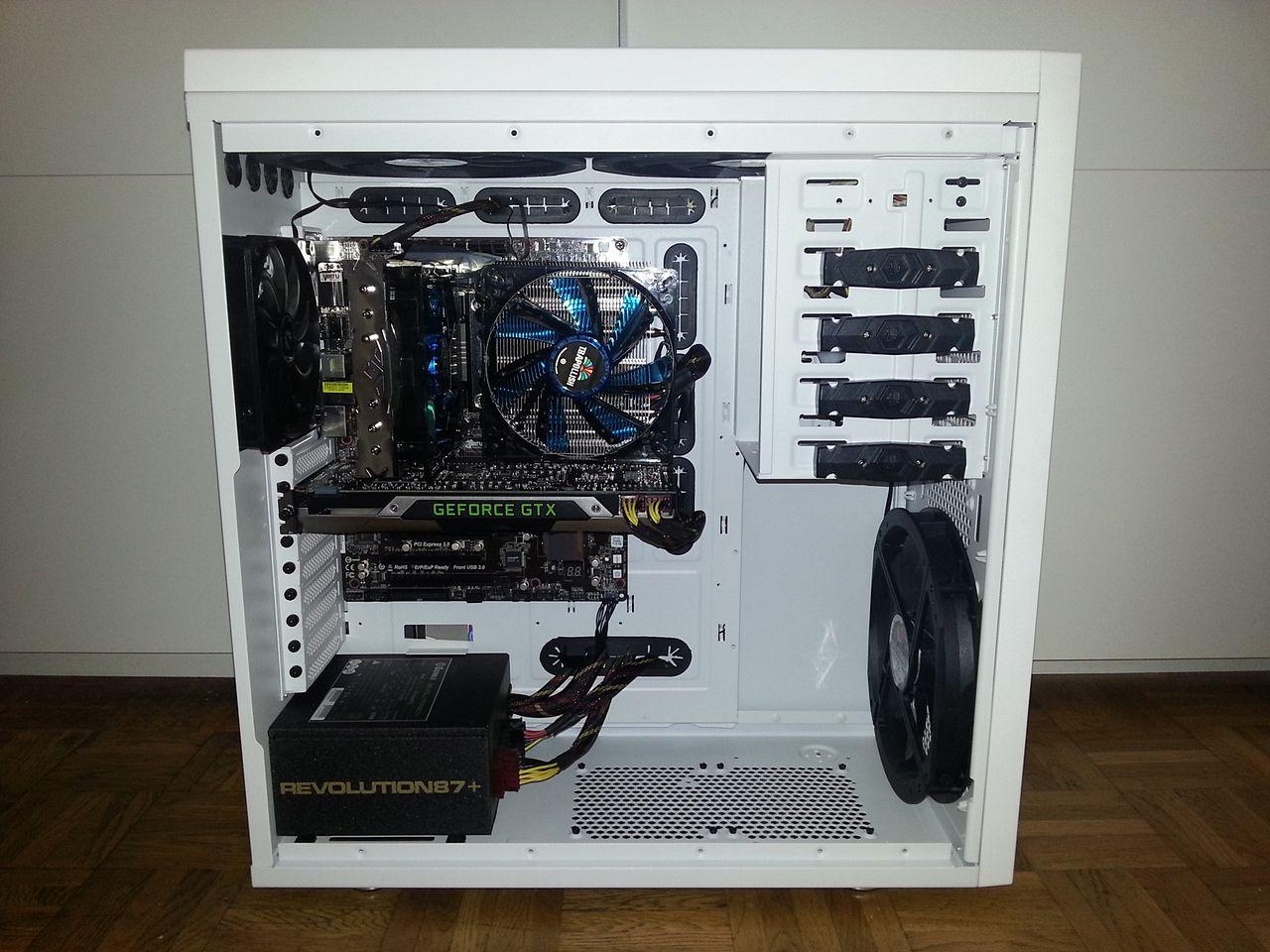 [12/10/2012] Update vom 14.10. mit neuen Luftkühlungen und cool in Szene gesetzter Hardware (46)