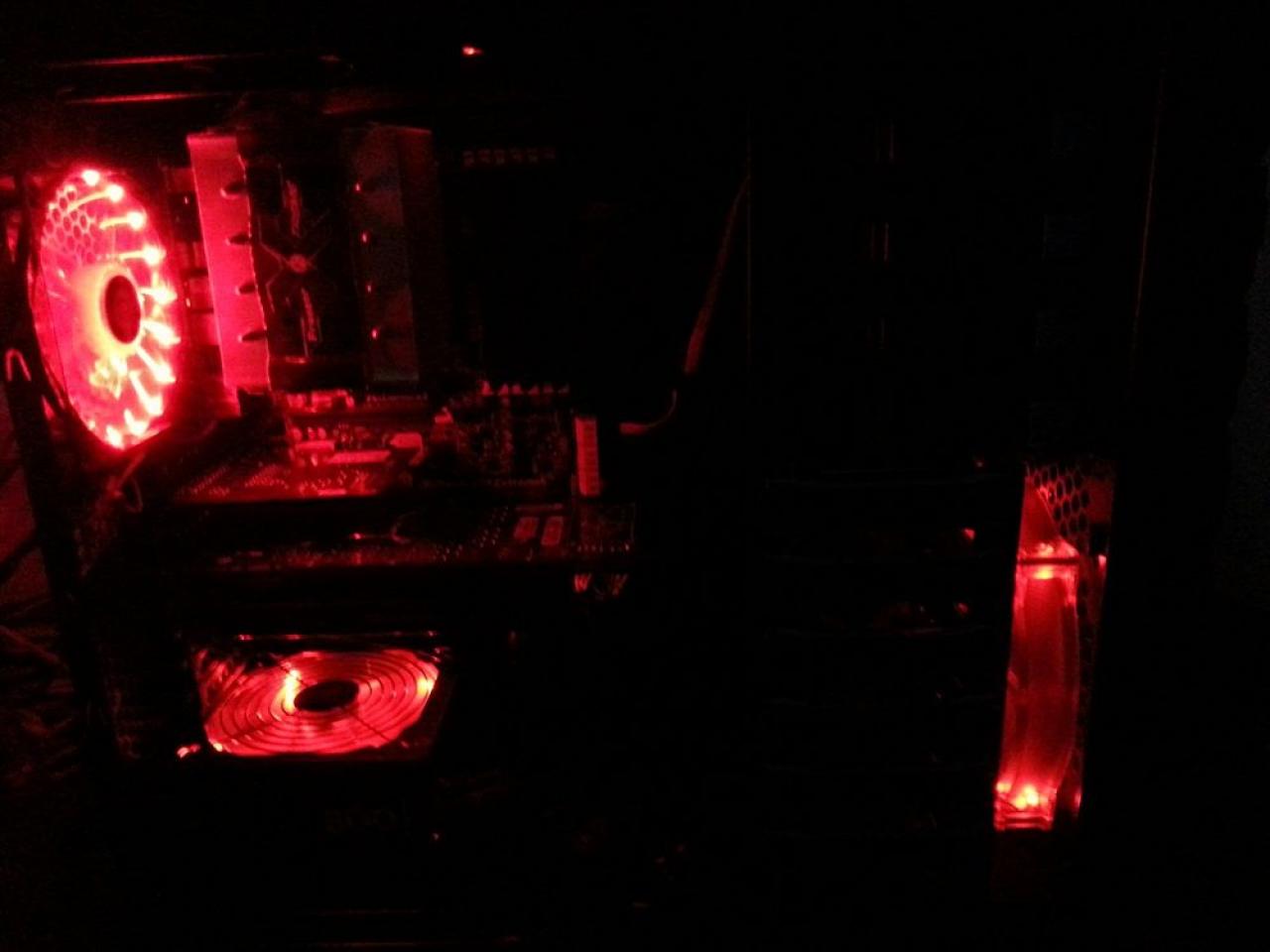 [26/10/2012] Update vom 27.10. mit neuer Hardware, die kaum zu übersehen ist. (9)