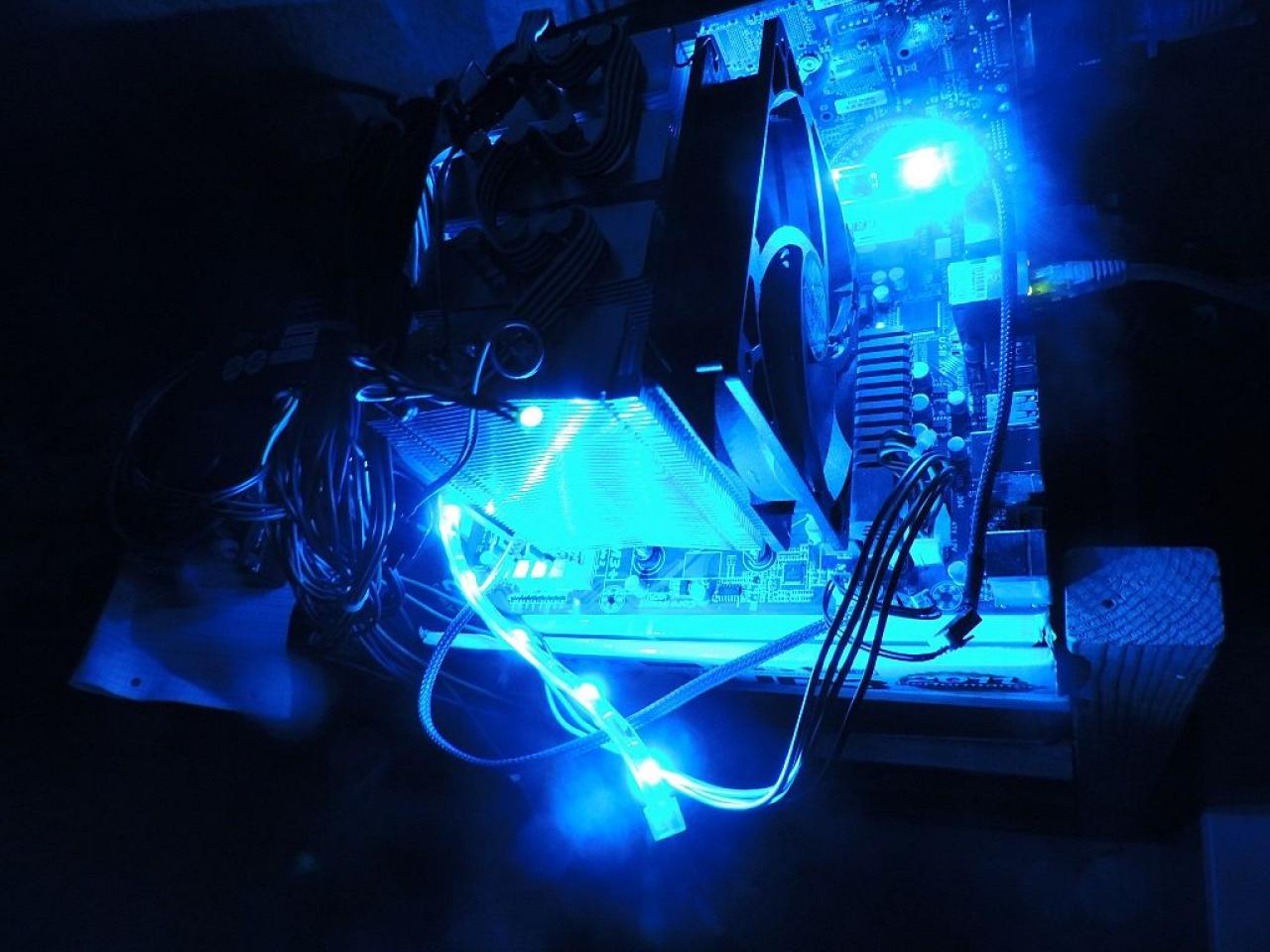 [26/10/2012] Update vom 27.10. mit neuer Hardware, die kaum zu übersehen ist. (14)