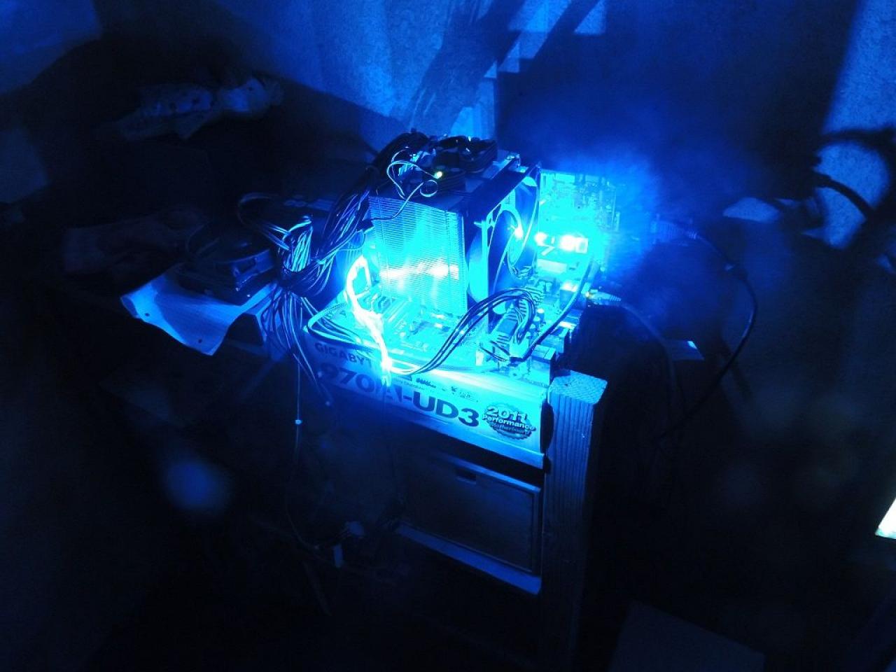 [26/10/2012] Update vom 27.10. mit neuer Hardware, die kaum zu übersehen ist. (15)