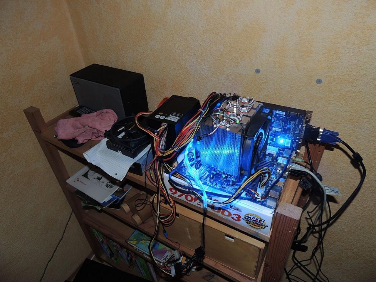 [26/10/2012] Update vom 27.10. mit neuer Hardware, die kaum zu übersehen ist. (16)